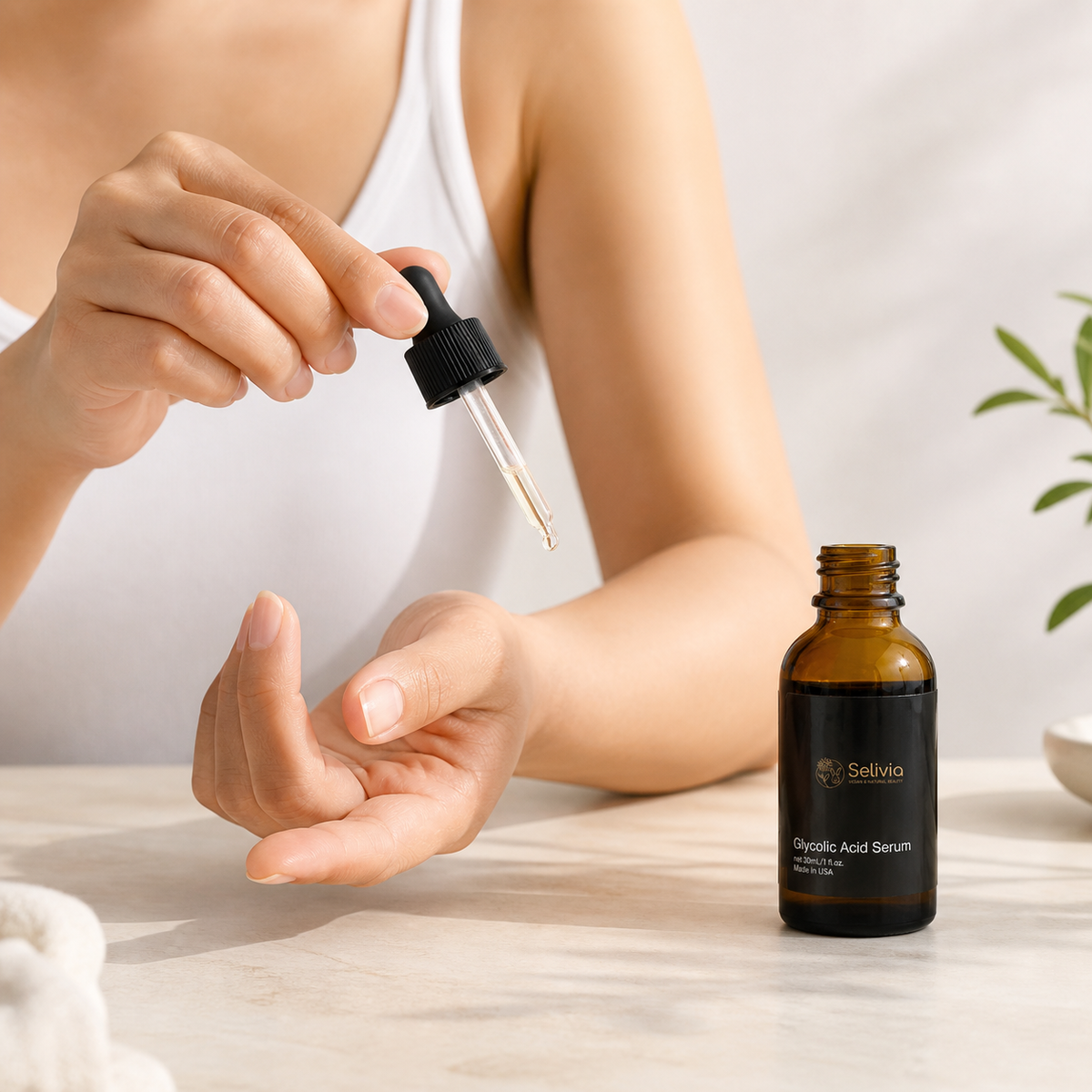 Glycolic Acid Exfoliating Serum for Skin Renewal